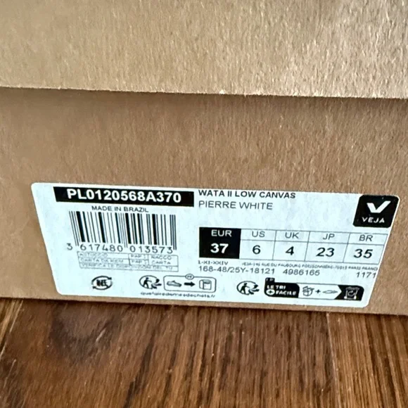 Veja Off-White Canvas Sneakers - Picture 3 of 6